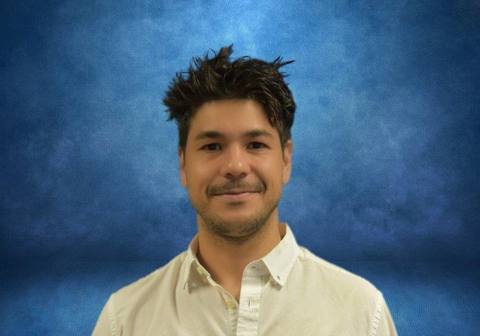 Dr. Victor Ezquerra